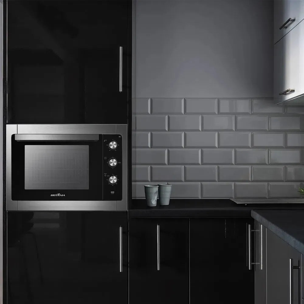 Forno Elétrico de Embutir Britânia 47 Litros Limpeza Prática Inox BFE47P - 127 Volts